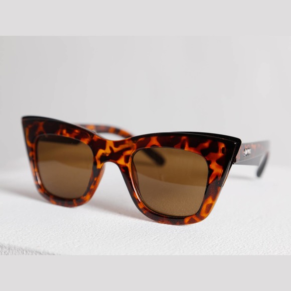DIM MAK by Steve Aoki Brown Tortoise Sunglasses - Picture 5 of 7